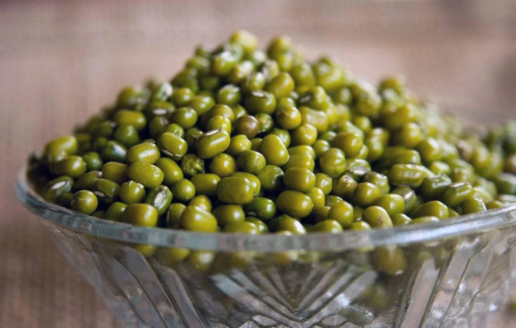 Top 10 detoxification methods and cleansing foods 17 Green beans are sweet and cool and have been an antidote product since ancient times