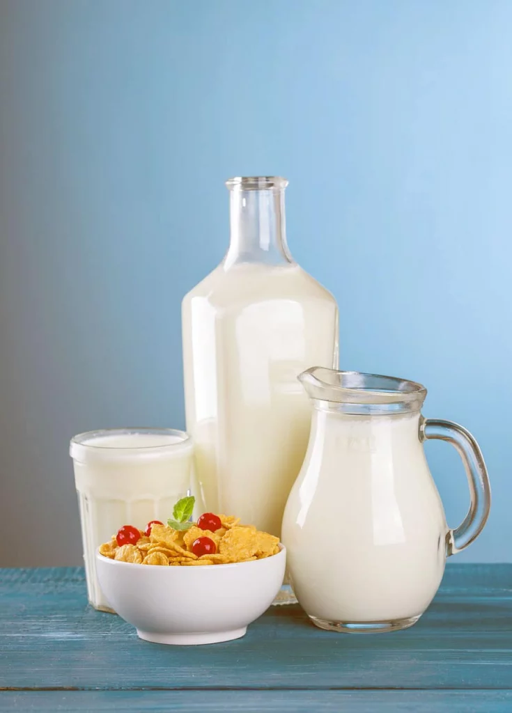 Top 10 detoxification methods and cleansing foods 19 Milk and bean products are foods rich in calcium. They are also a useful toxin remover.