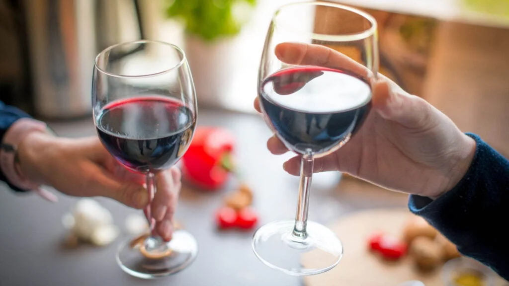 How to prevent blood clots naturally 8 Cheers two red wine glass