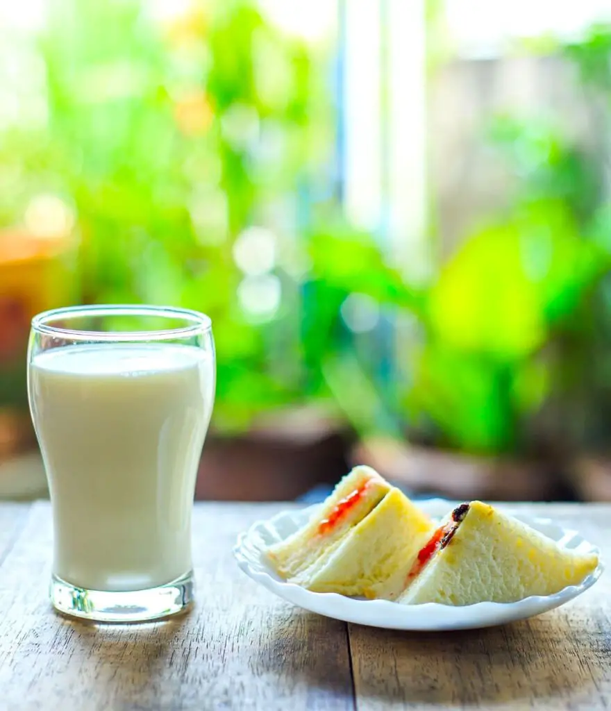 Milk glass and bread