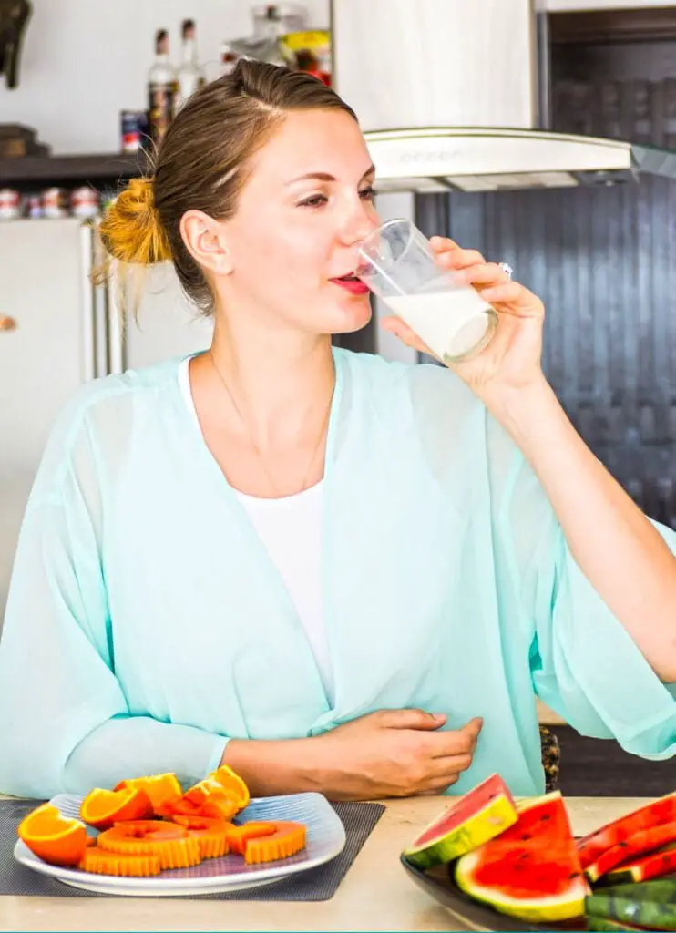 Women drinking milk