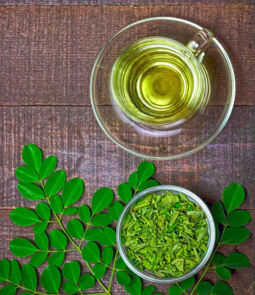 Moringa tea and leaves