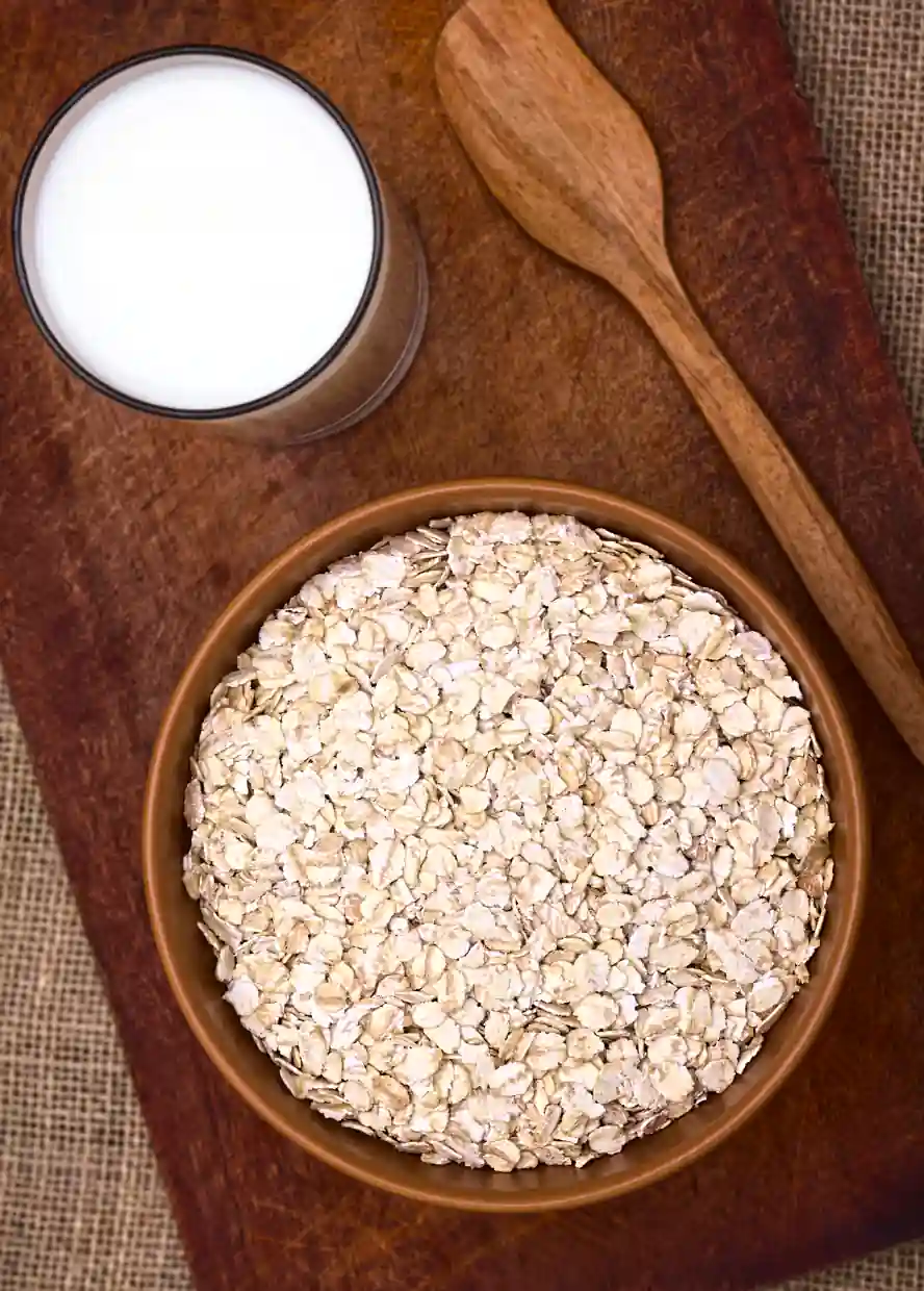 Raw oats with milk
