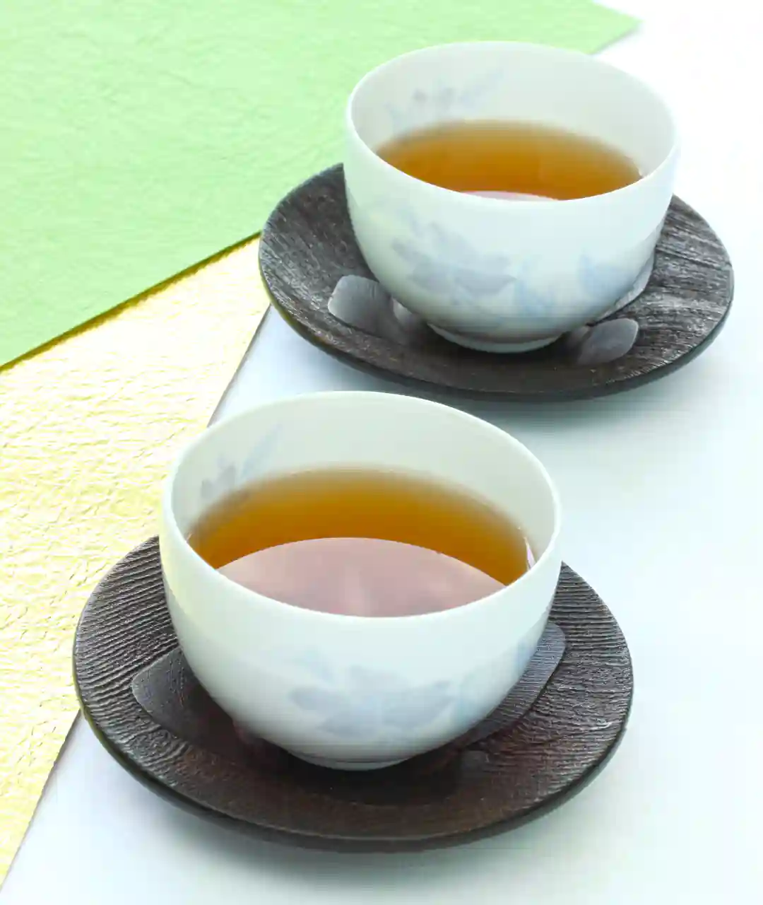 Two hojicha tea cups